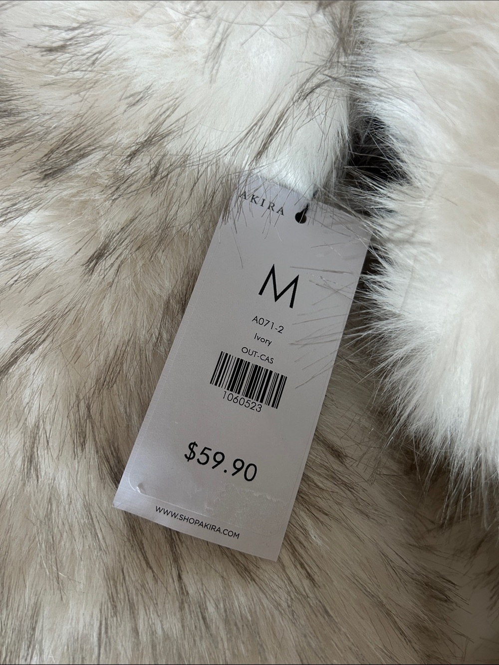 AKIRA Cream-Gray Faux Fur Cropped Vest - Picture 5 of 5
